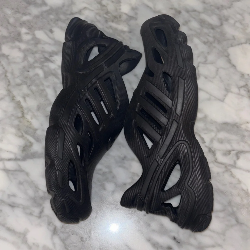 Black Adidas Adifoam shoes men’s size 9M, NO BOX
